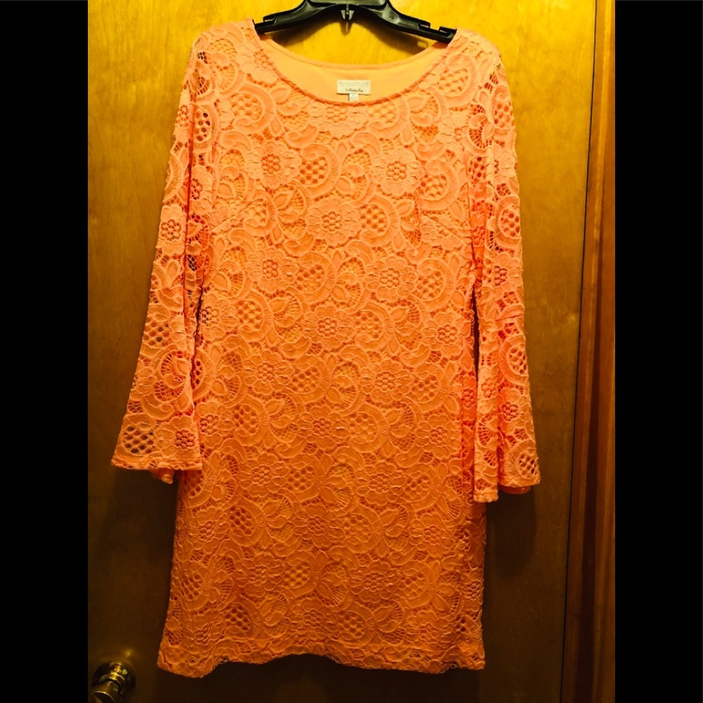 NWOT - Signature Ladies Dress